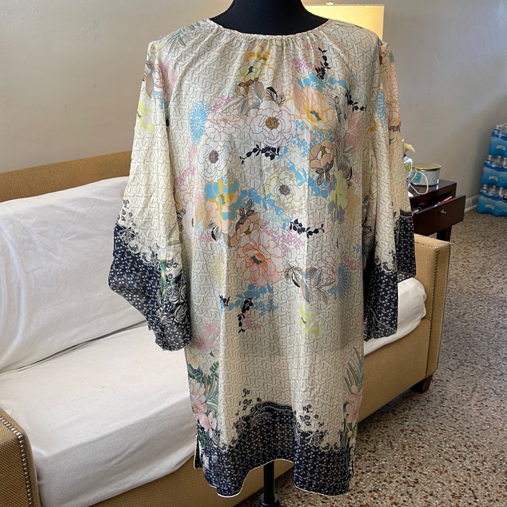 NWT a Johnny Was tunic size M